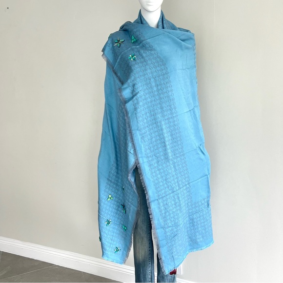 HENRI BENDEL Two Tone Blue Monogram Beaded 100% Silk Extra Long Wrap Shawl Scarf - Picture 7 of 14